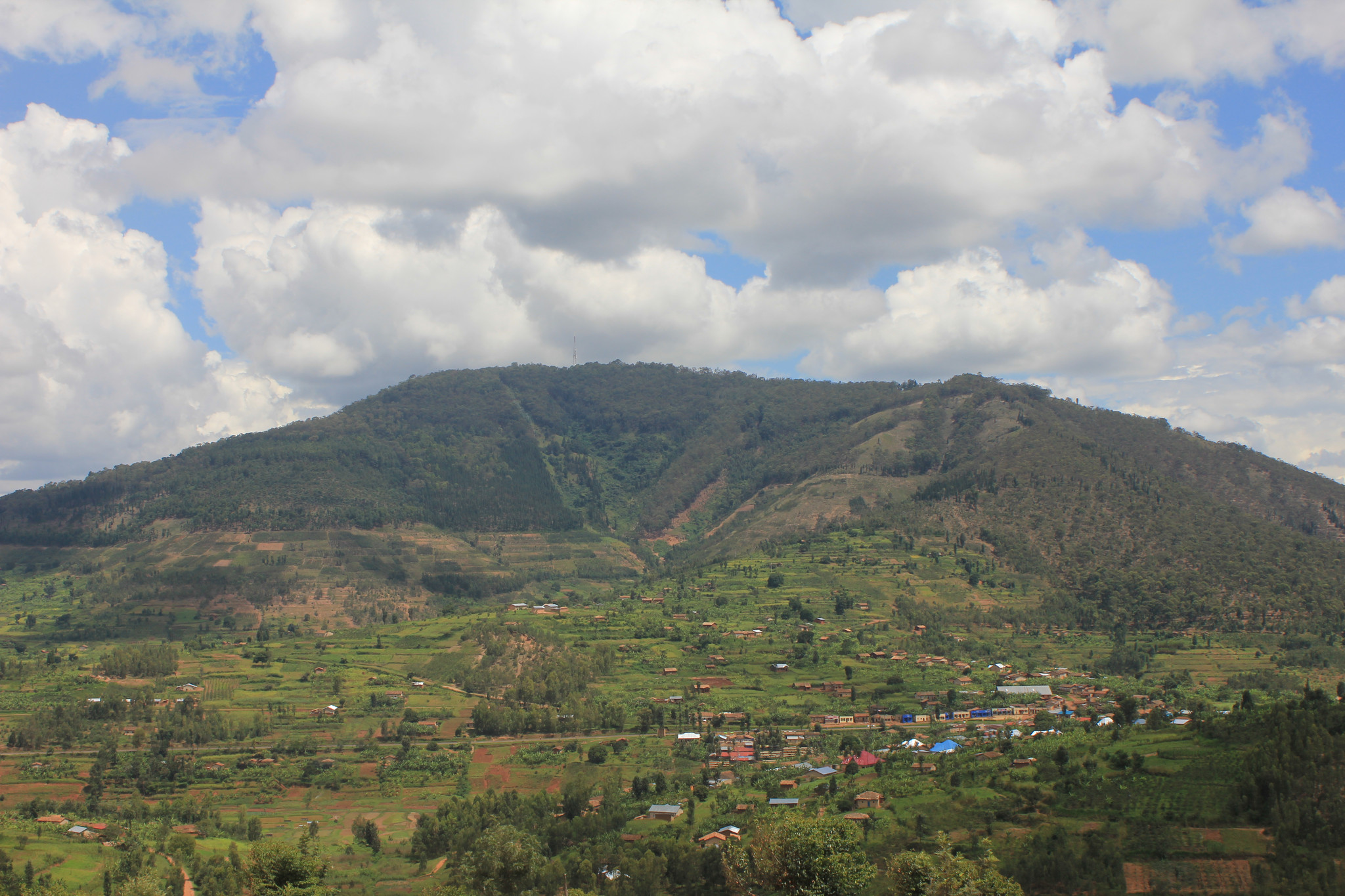 Hiking in Huye Hills